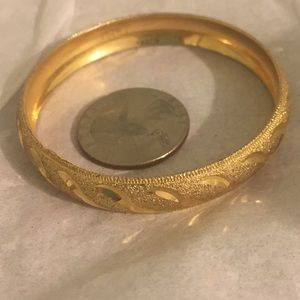 22 KT gold child sized bangle